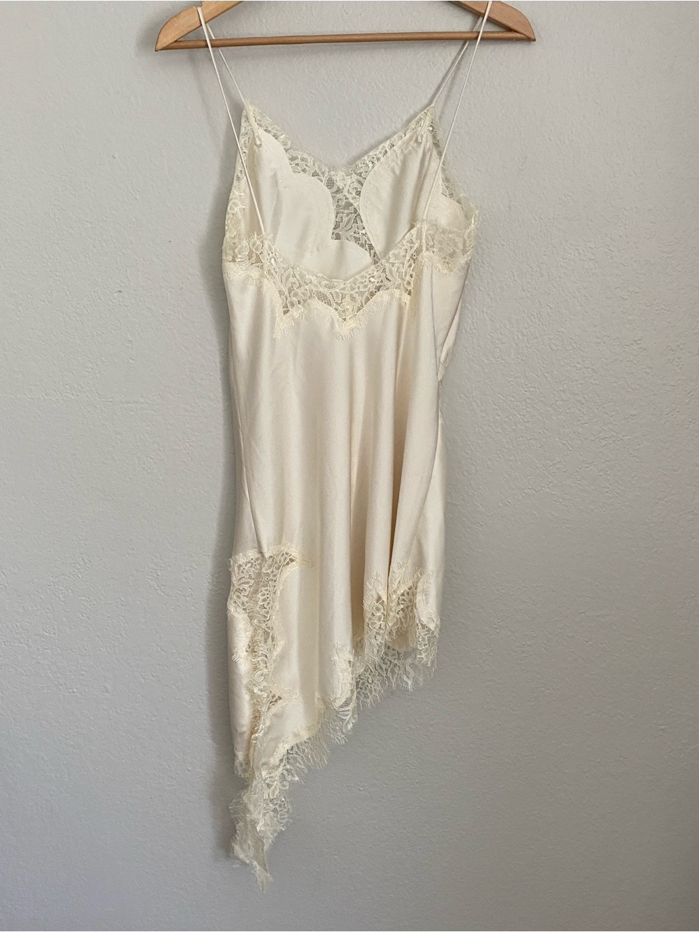 ZARA Slip Dress Women’s S Oyster White Satin Lace Asymmetric Side Slit VNeck NWT - Picture 3 of 12